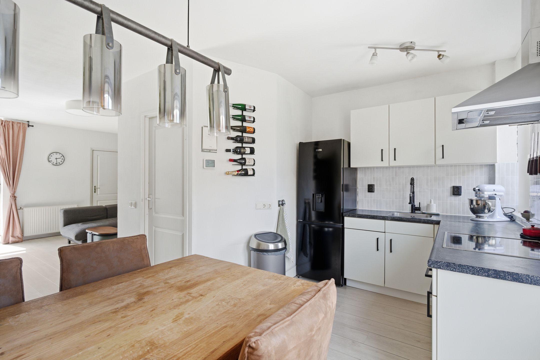 Photo 9 of Menadostraat 34