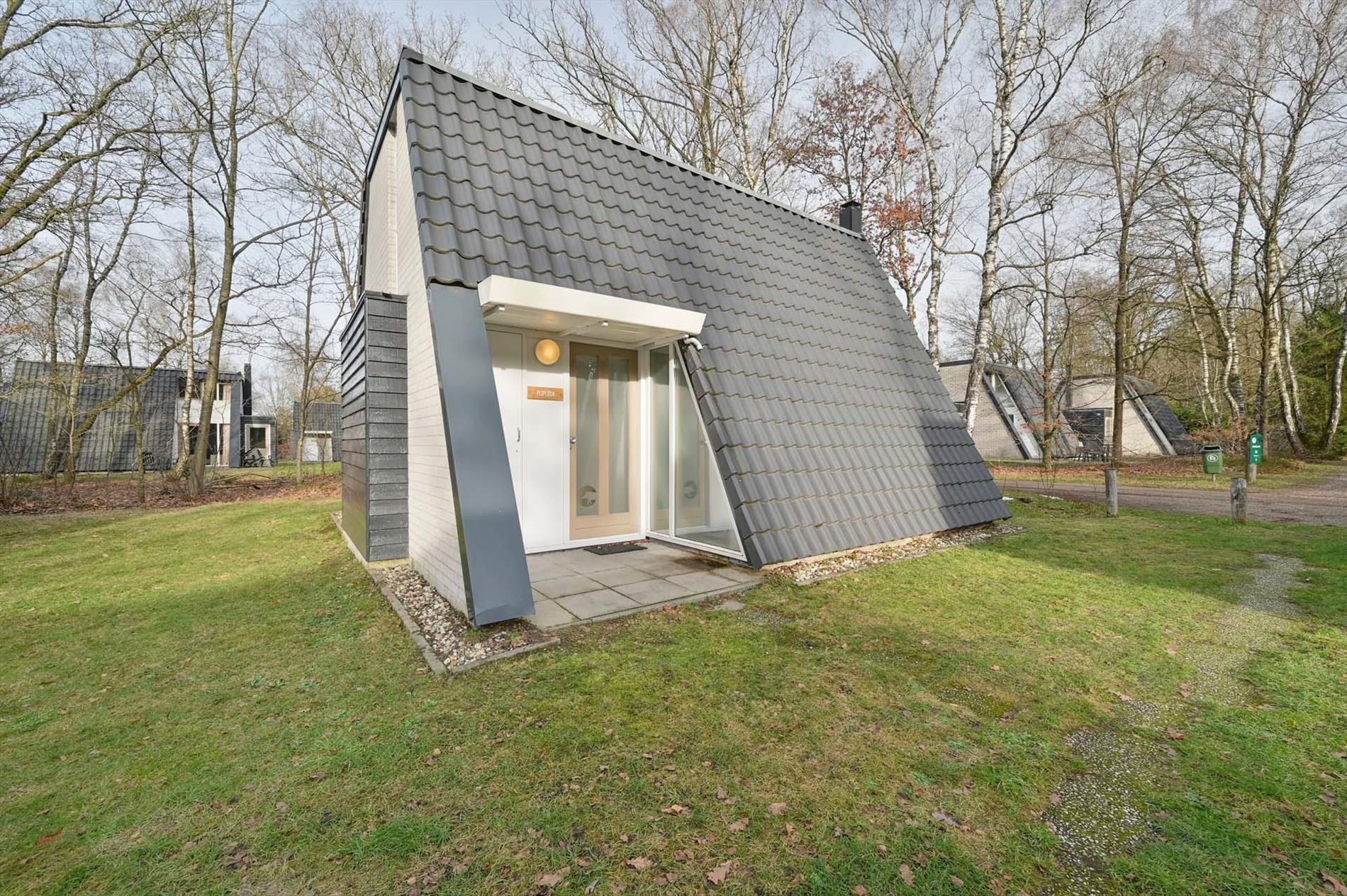 3-bedroom freehold villa in Hoenderloo (Gem. Apeldoorn) — photo 3 of 5