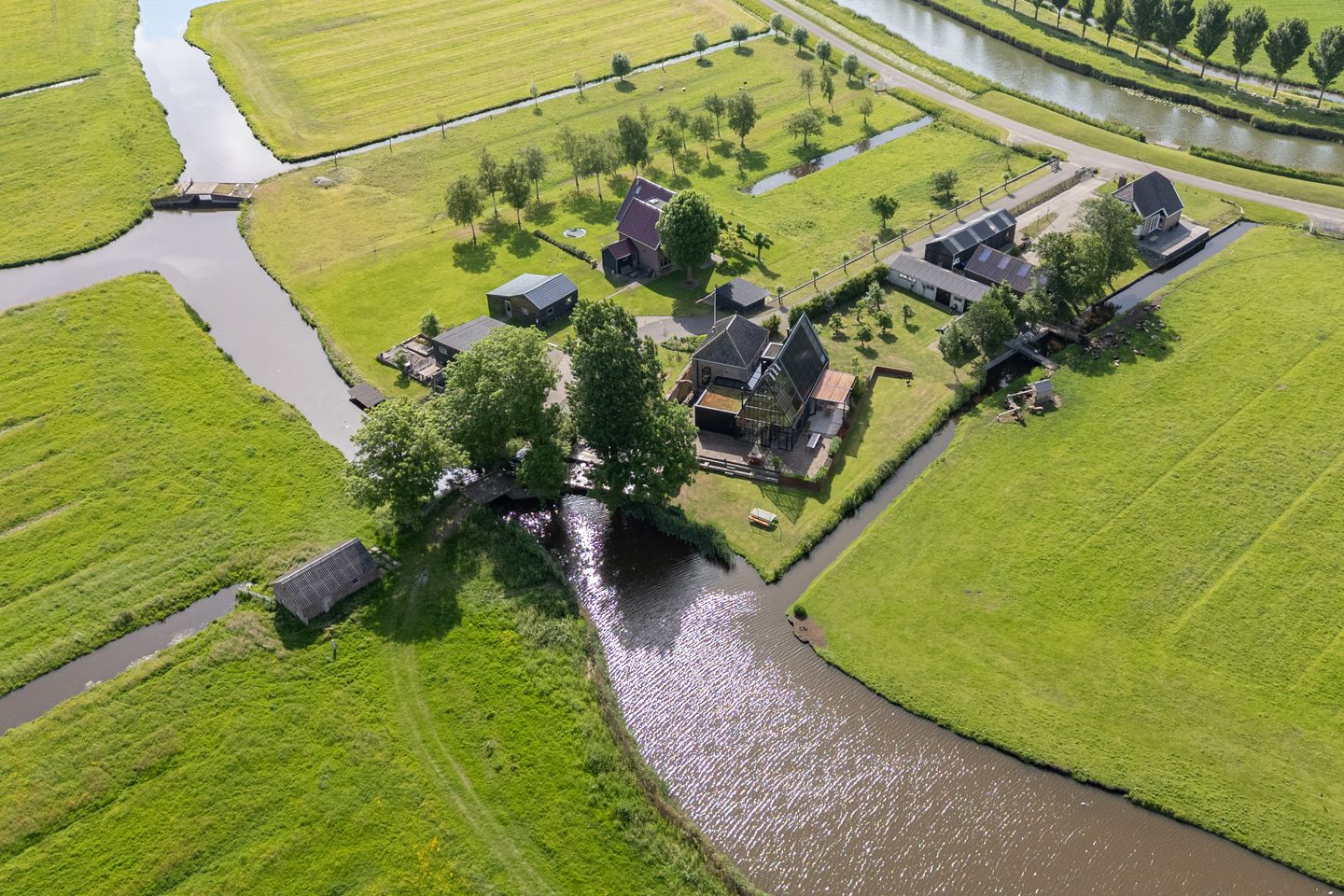 Photo 64 of Oostmijzerdijk 13-A