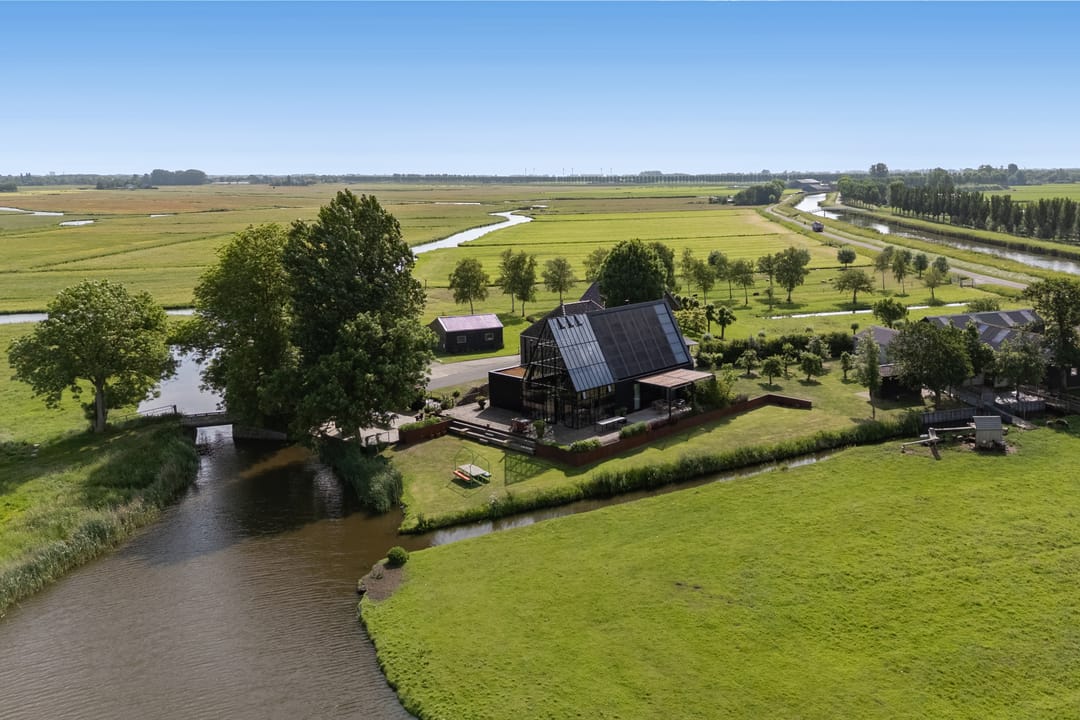 Photo 1 of Oostmijzerdijk 13-A