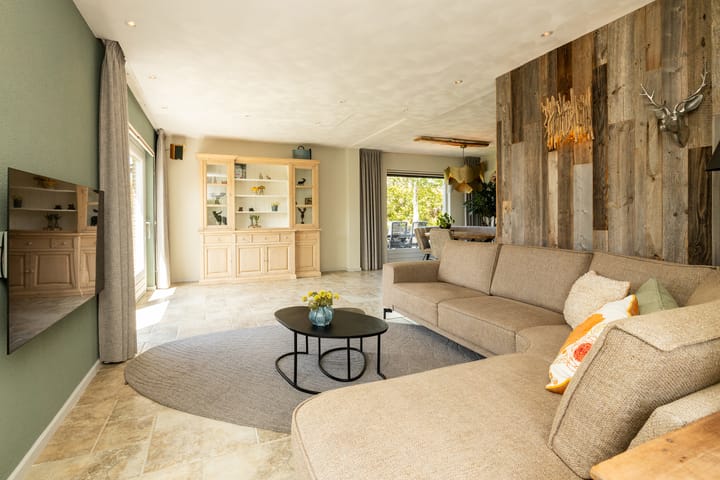 Vrijstaande woning te koop: Kruilier 2, Wateringen
