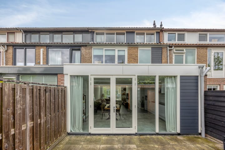 Photo 2 of Emmastraat 52