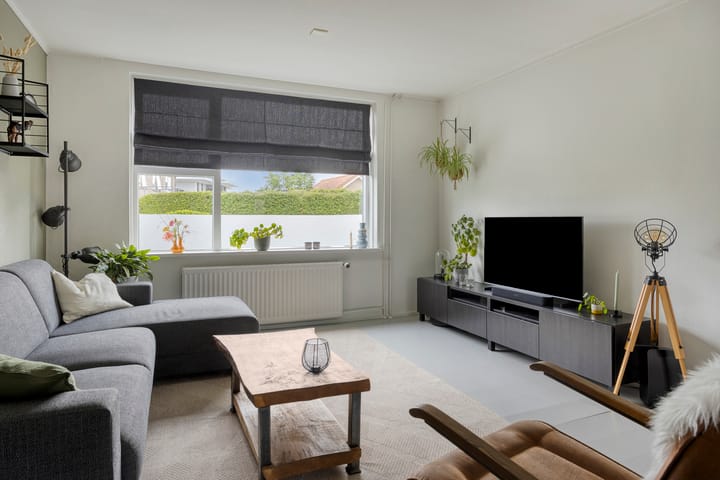 Photo 3 of Meidoornstraat 6