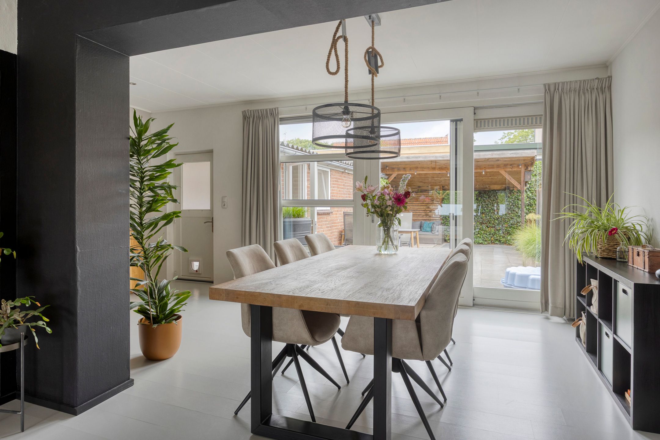 Photo 6 of Meidoornstraat 6