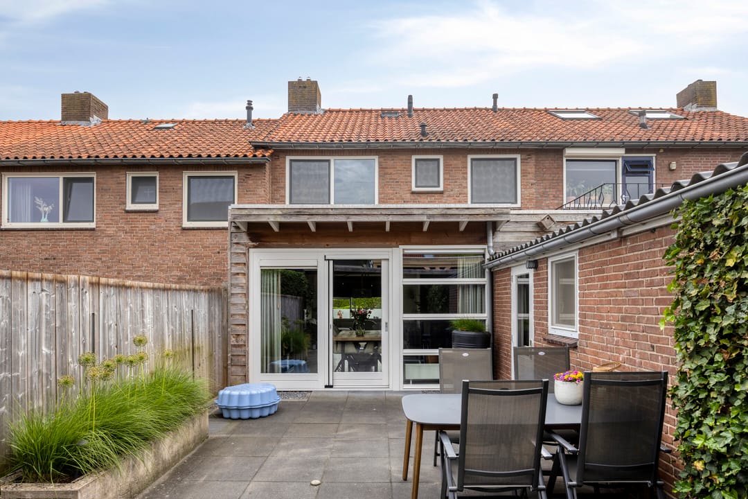 Photo 26 of Meidoornstraat 6