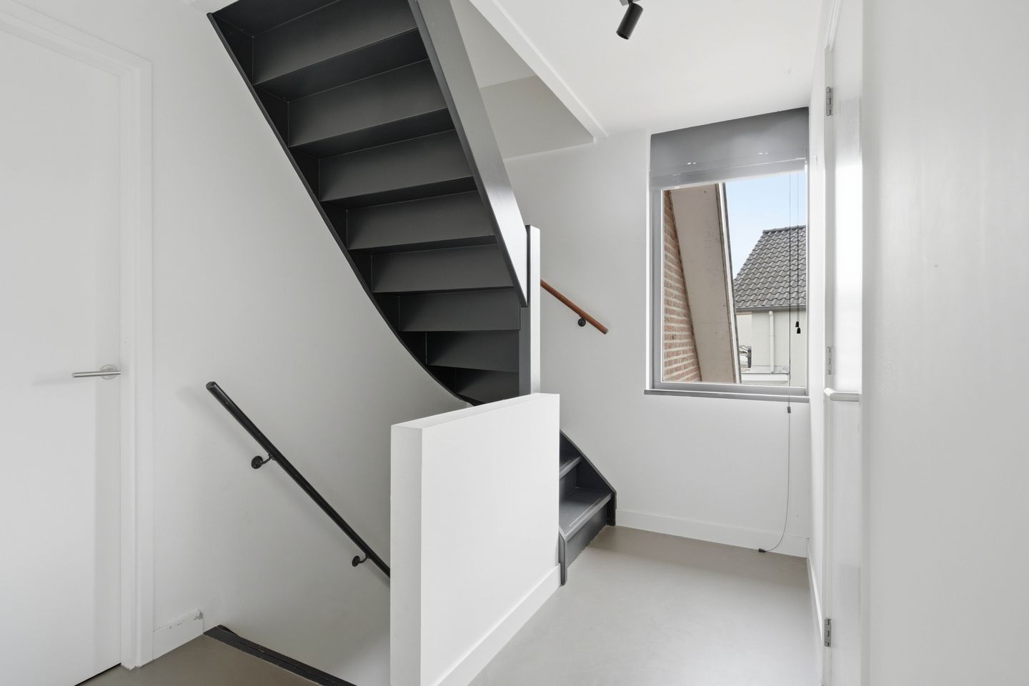 Photo 29 of Luit 8