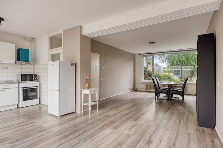 Tussenwoning te koop: Albert van Huffelstraat 41, Breda