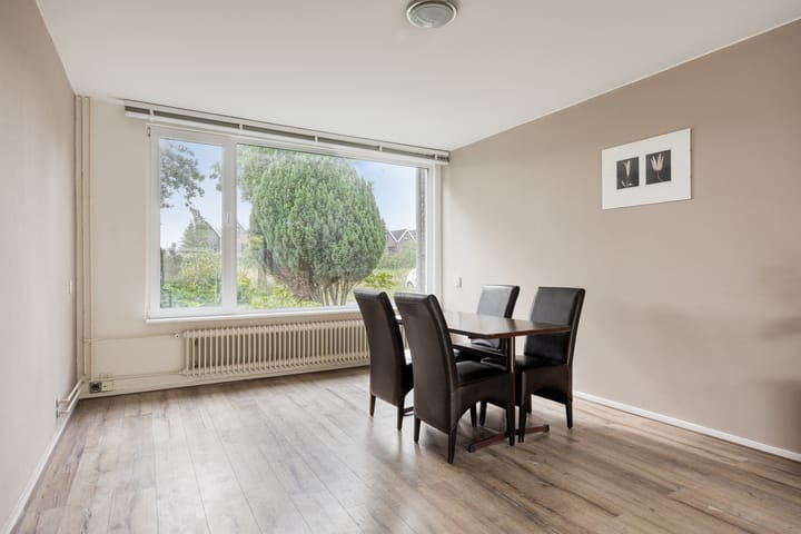 Tussenwoning te koop: Albert van Huffelstraat 41, Breda