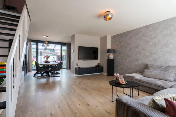 Tussenwoning te koop: Hoekstraat 12, Hoensbroek