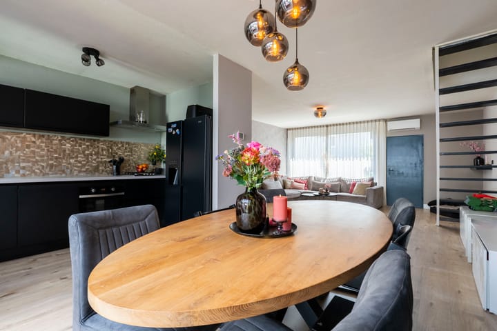 Tussenwoning te koop: Hoekstraat 12, Hoensbroek