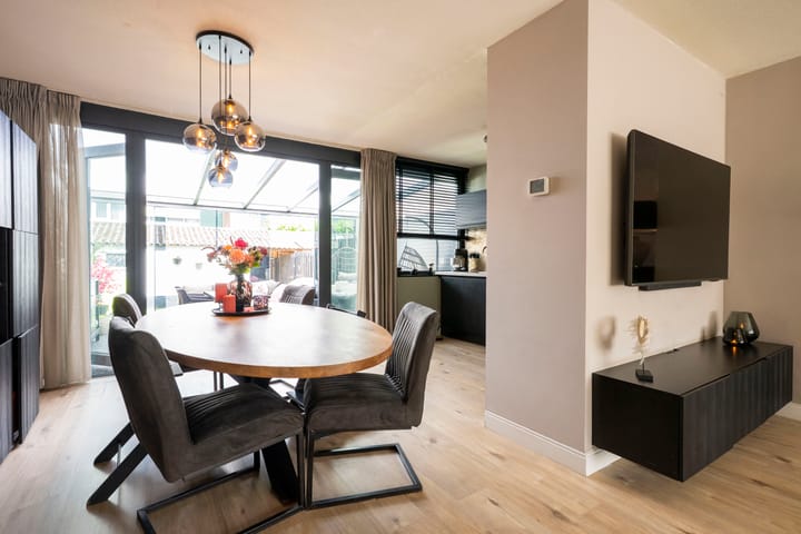 Tussenwoning te koop: Hoekstraat 12, Hoensbroek