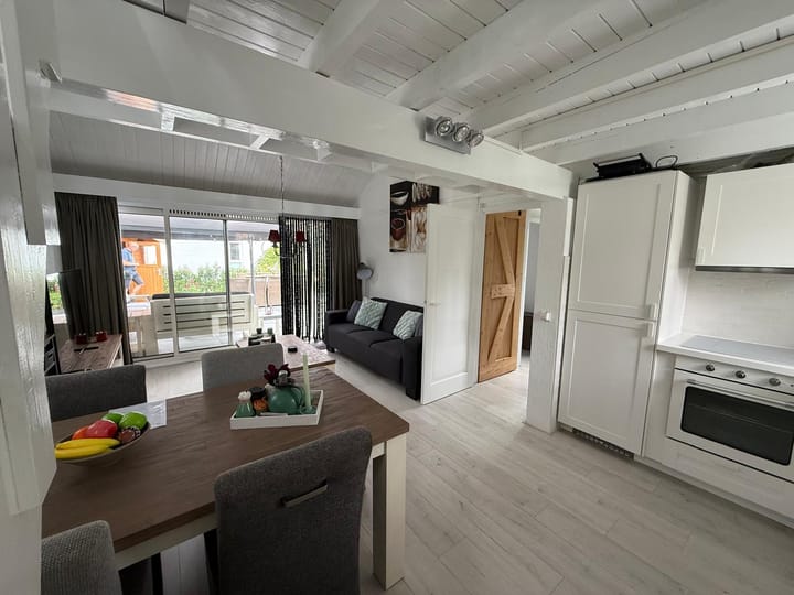 Vrijstaande woning te koop: Onderdemolen 79, Stellendam