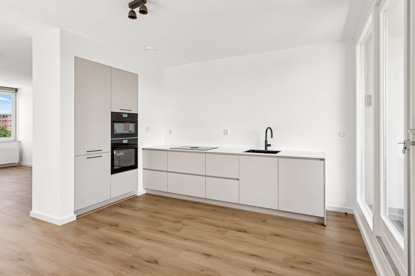 Foto 19 van Oostenrijkstraat 17