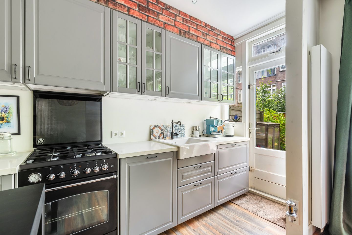 Photo 14 of Groen van Prinstererstraat 19-A