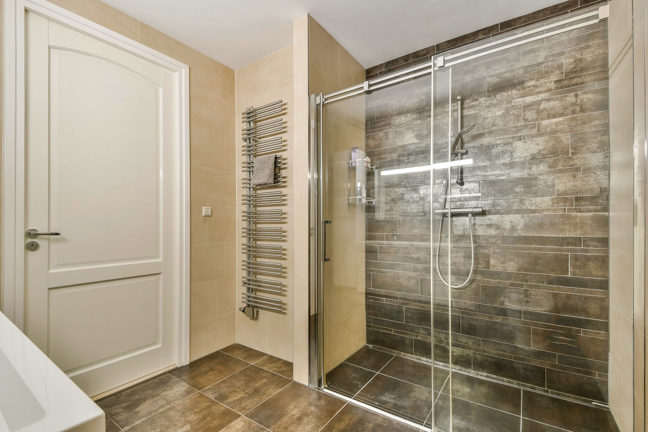 Photo 18 of Johan Hofmanstraat 332