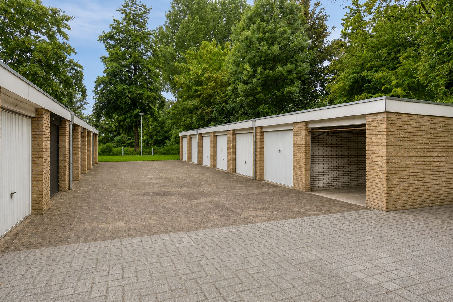 View photo 1 of Schuilingsoord