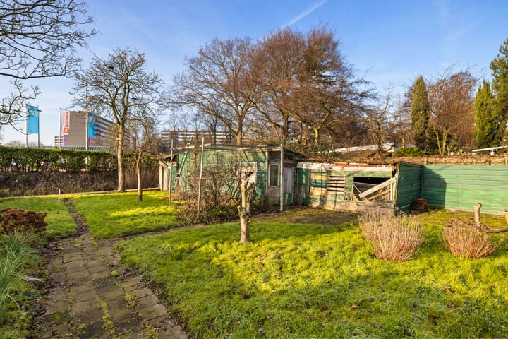 Twee-onder-één-kap te koop: Zuideinde 396, Amsterdam