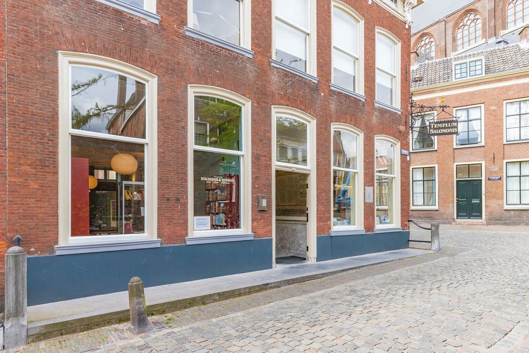 Photo 76 of Nieuwsteeg 1