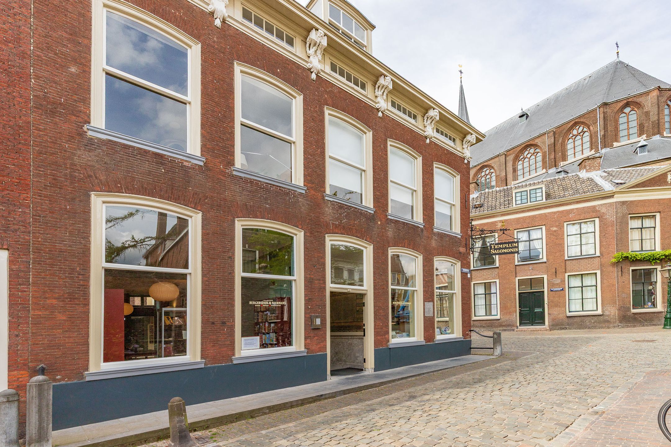 Photo 75 of Nieuwsteeg 1