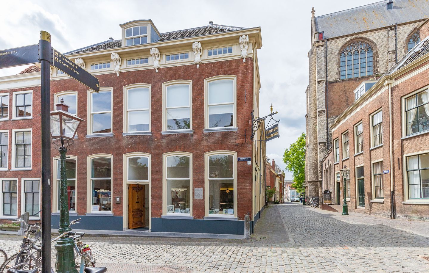 Photo 74 of Nieuwsteeg 1