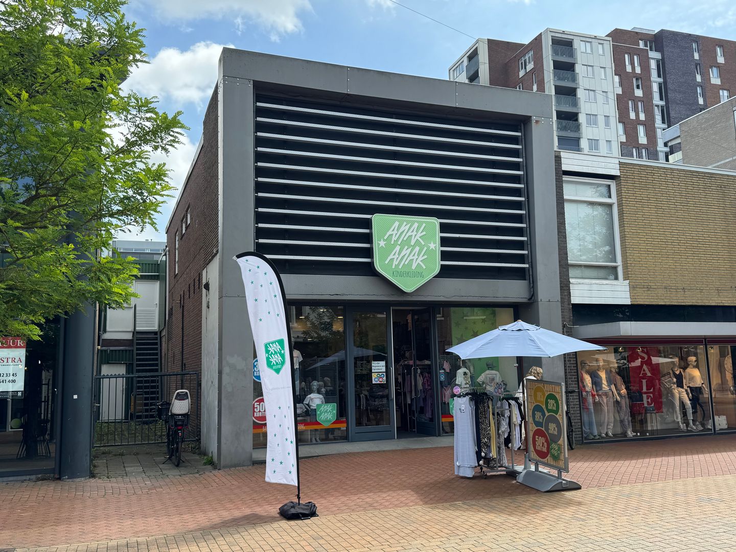 Bekijk foto 2 van Zuiderbuurt 63