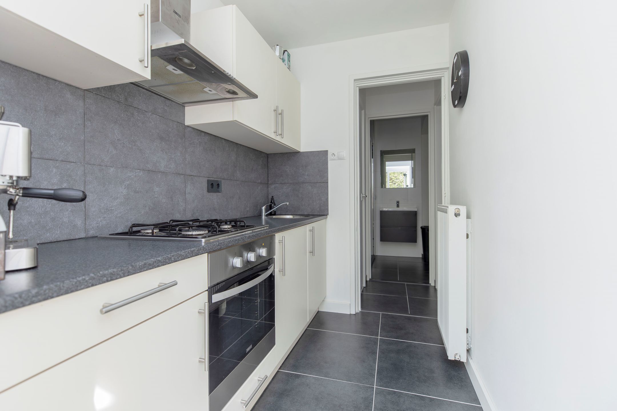 Photo 9 of Scheveningsestraat 8-A
