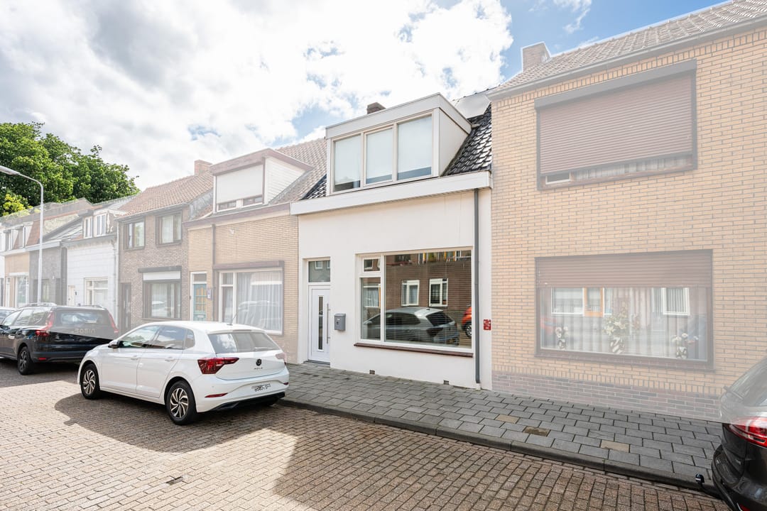 Photo 1 of Kloosterlaan 15
