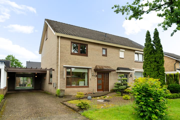 Foto 4 van Neercasselstraat 56