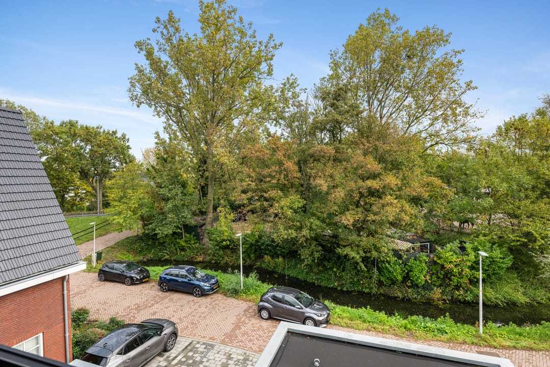 Foto 43 van Charloisse Lagedijk 816-B