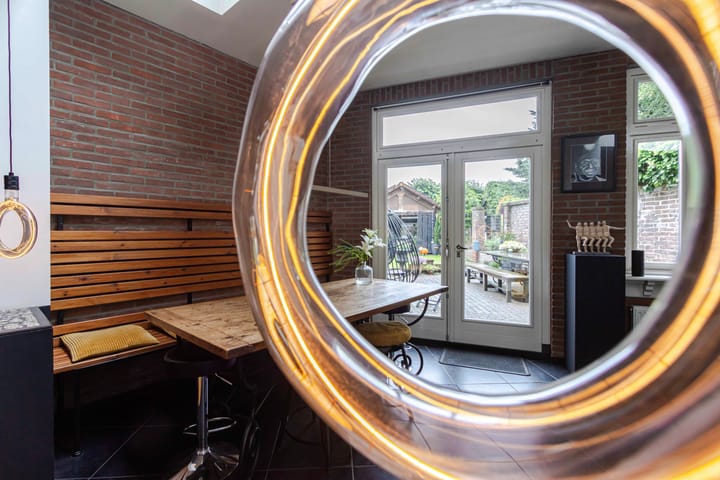 Tussenwoning te koop: Ambachtsstraat 28, Heerlen