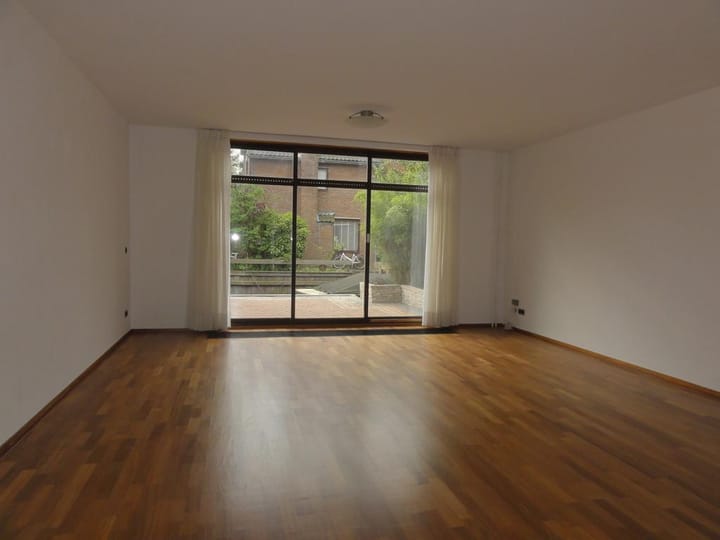 Foto 5 van Domela Nieuwenhuislaan 5