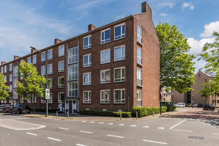 Photo 2 of Dr. Struyckenstraat 21
