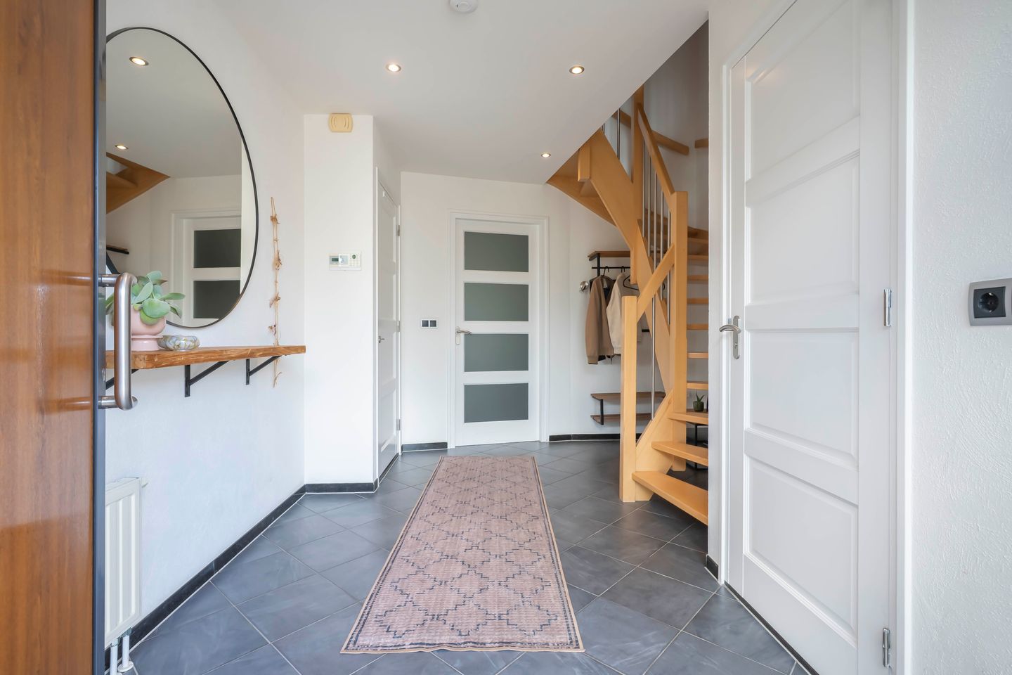 Photo 5 of Petrus Dorrstraat 6