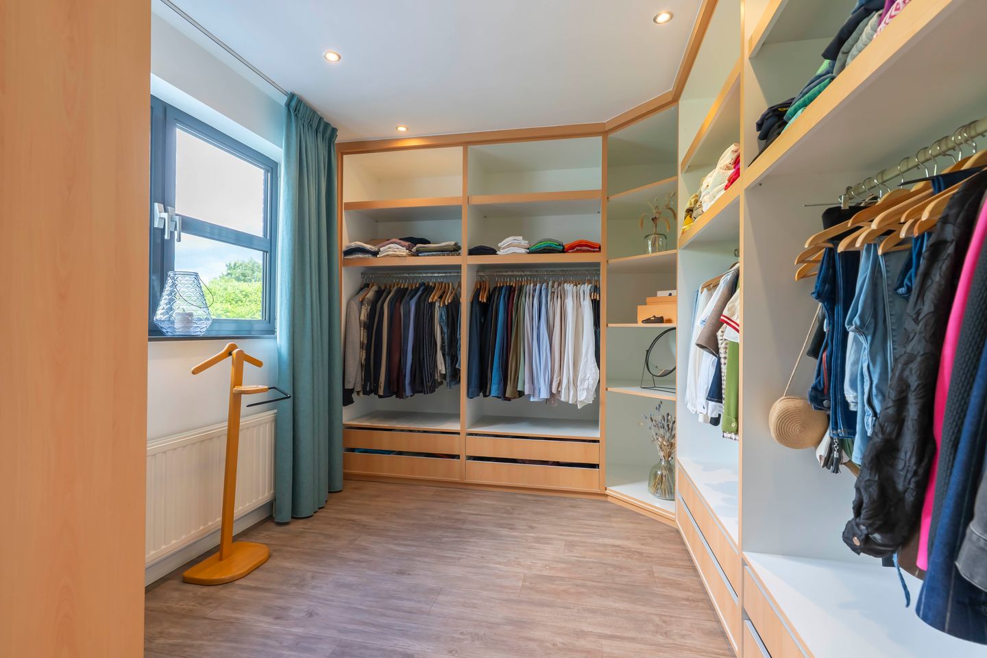Photo 20 of Petrus Dorrstraat 6