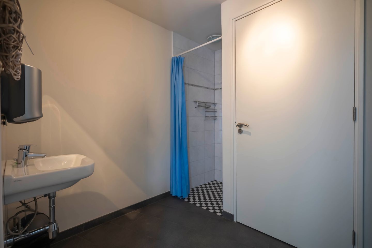 Photo 40 of Petrus Dorrstraat 6
