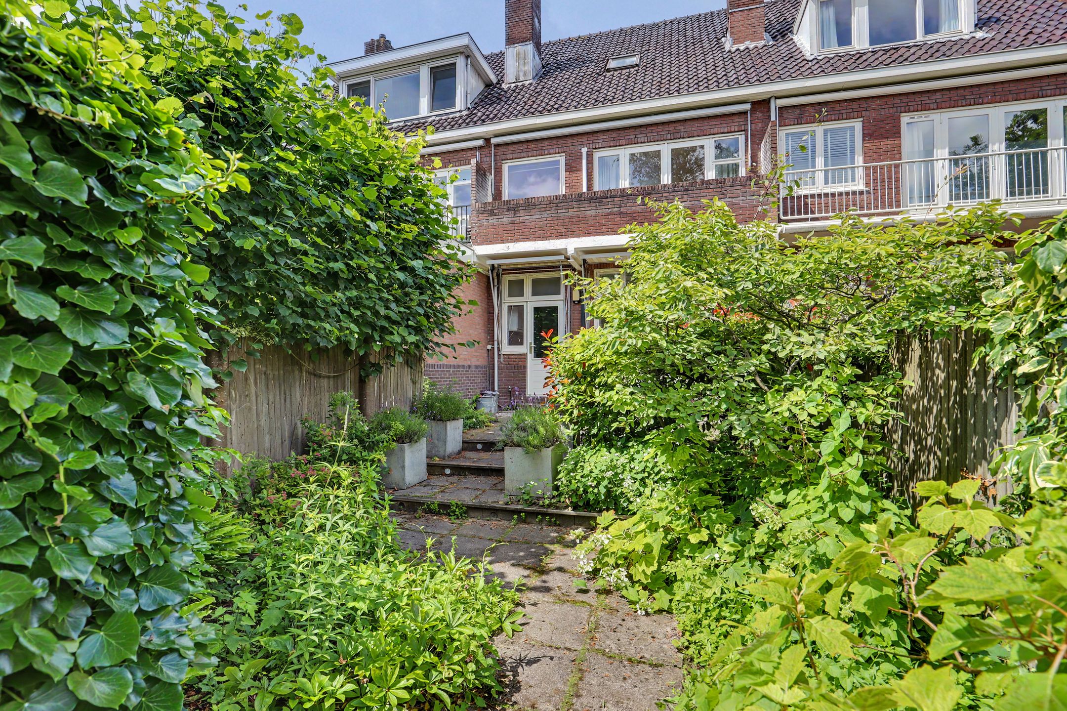 Foto 42 van Van Baerlestraat 22