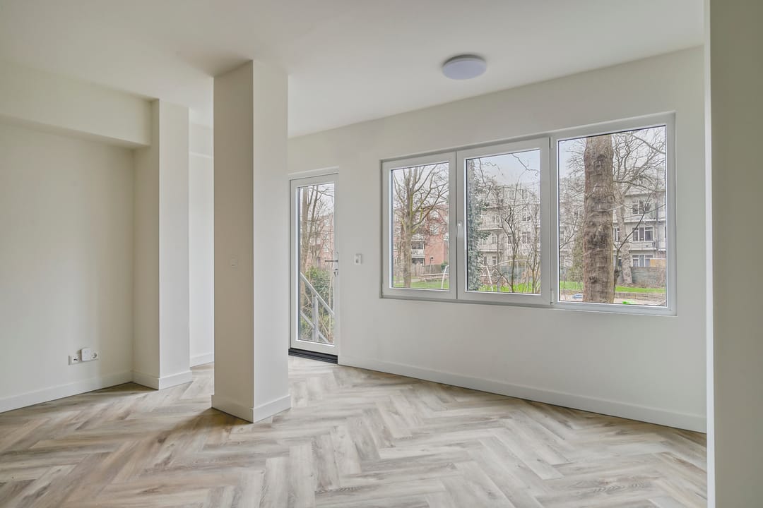 Photo 8 of 1e Middellandstraat 59-A