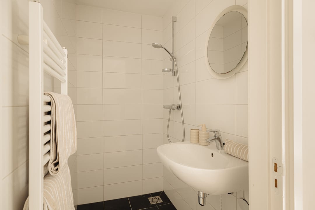 Photo 13 of Eerste Van der Helststraat 54-C1