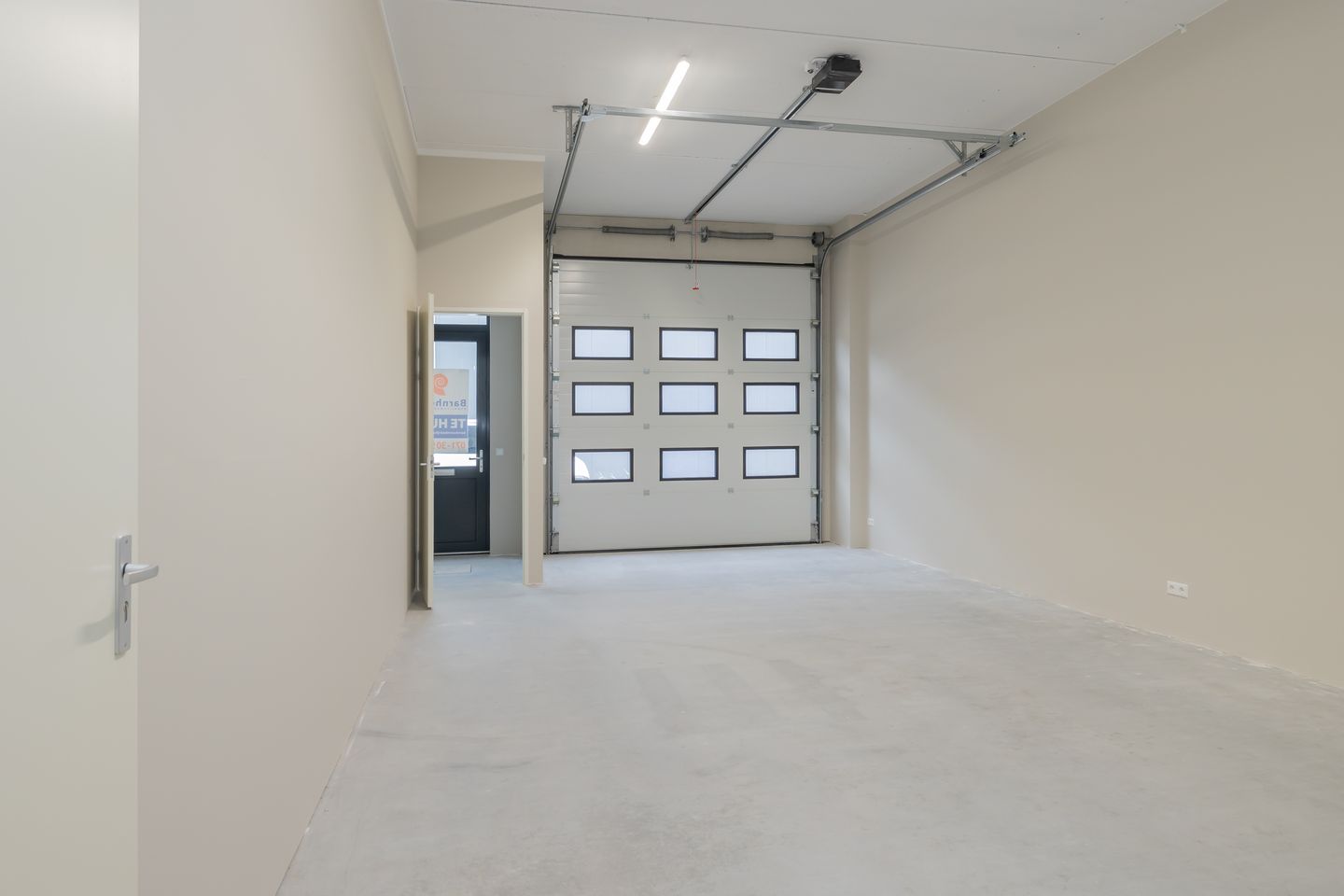 View photo 2 of Cilinderweg 67