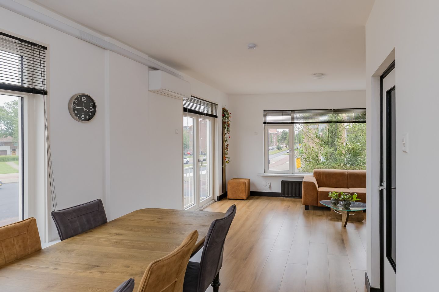 Photo 10 of Linnaeusstraat 167