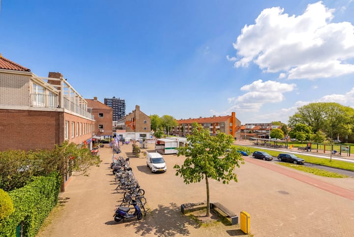 Photo 2 of Linnaeusstraat 167