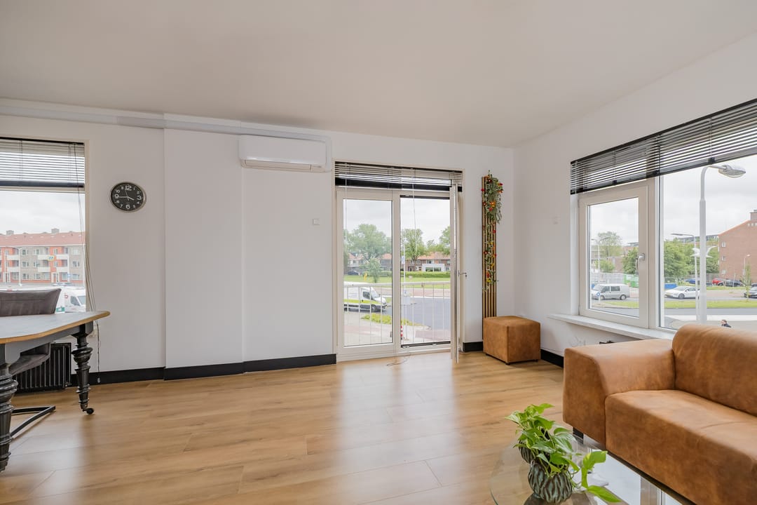 Photo 8 of Linnaeusstraat 167