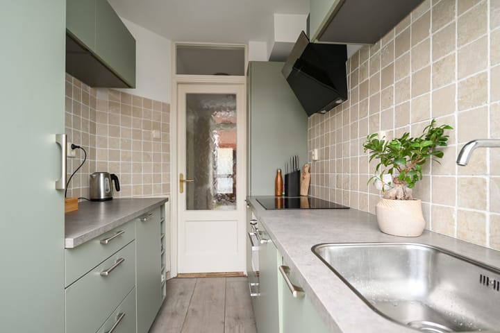 Tussenwoning te koop: Saturnusstraat 15, Hilversum
