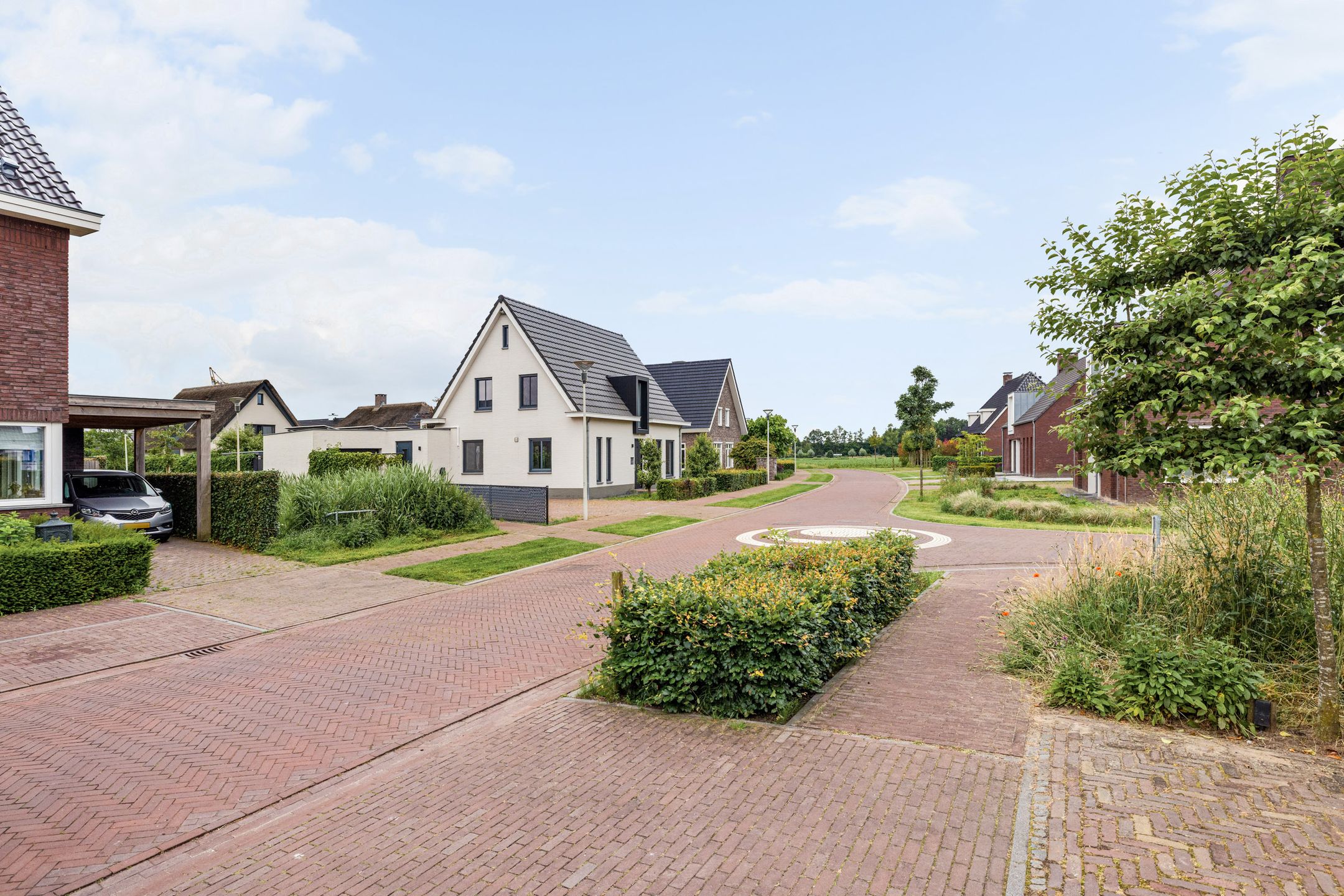Photo 39 of Meester de Weertstraat 24-A