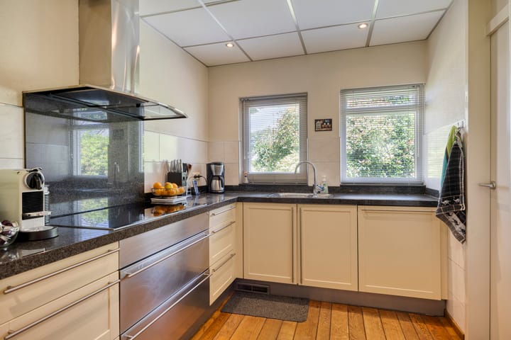 Vrijstaande woning te koop: Eglantierhof 34, Roermond