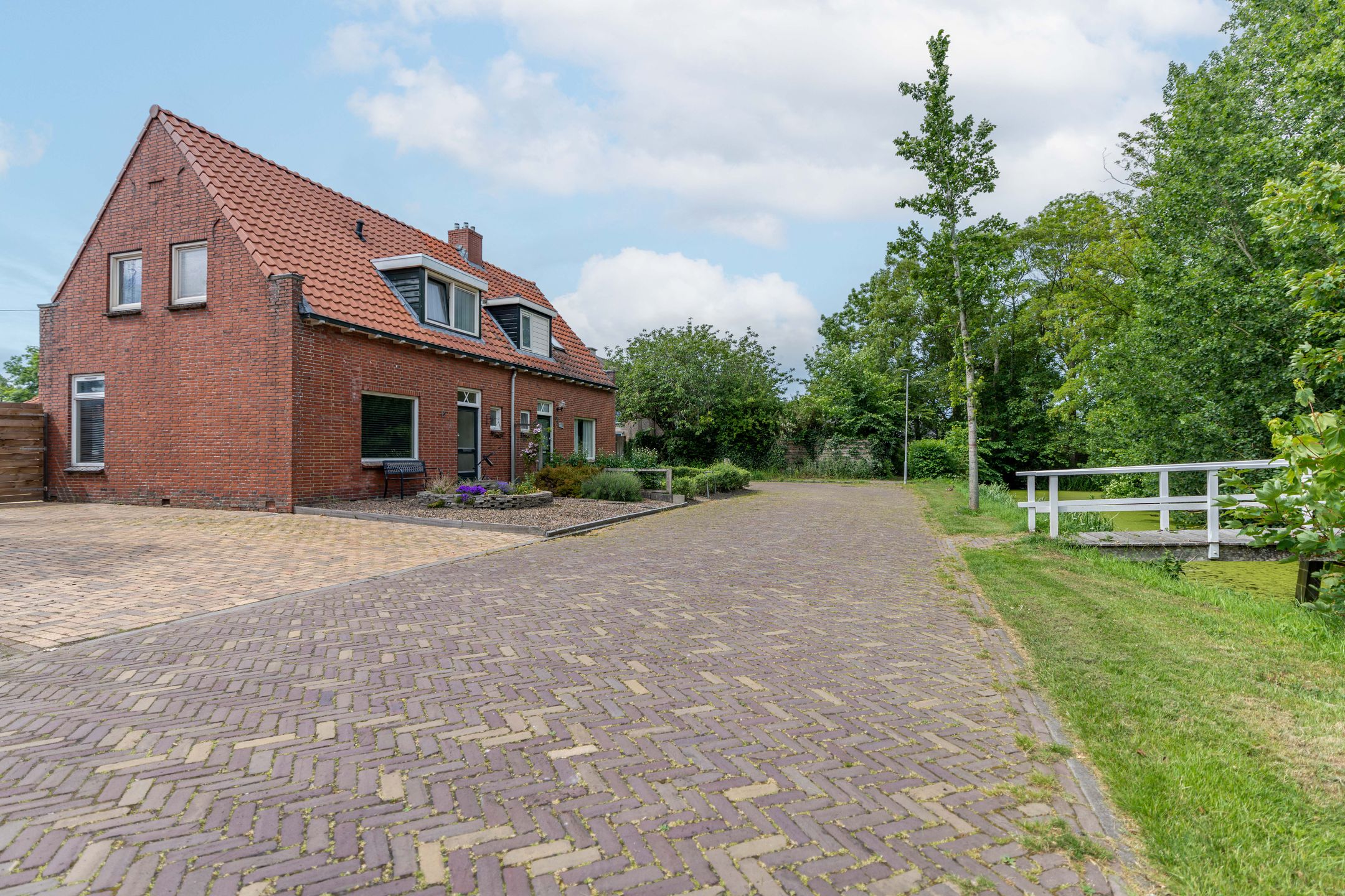 Foto 6 van Van Aylvastrjitte 4