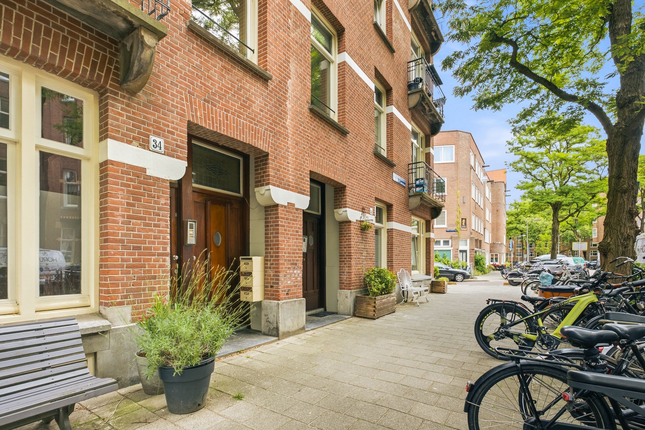 Foto 24 van Maarten Harpertszoon Trompstraat 34-1