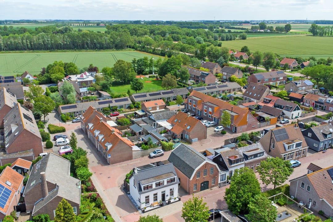 Photo 31 of Burgemeester P Wissestraat 18
