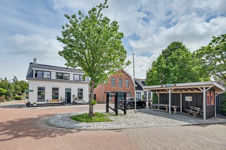 Photo 2 of Burgemeester P Wissestraat 18
