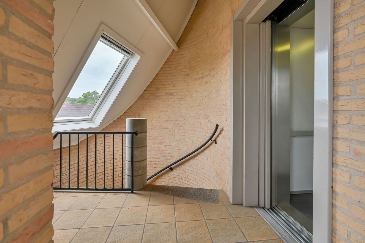 Photo 5 of Achterstraat 2-B